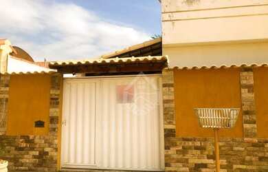 Imagem: A casa possui 1 Dormitório, 1 Banheiro, 1 Vaga na garagem