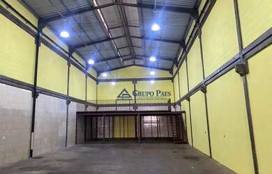 Imagem: O depósito possui 500m² de Área e está localizado em Vila