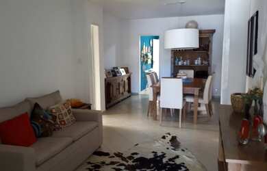 Imagem: A casa possui 4 Dormitórios, 4 Banheiros, 1 Vaga na garagem