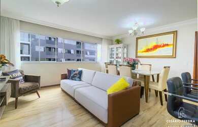 Imagem: O apartamento possui 3 Dormitórios, 2 Banheiros, 2 Vagas na