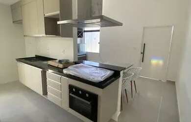 Imagem: A casa possui 2 Dormitórios, 2 Banheiros, 1 Vaga na garagem