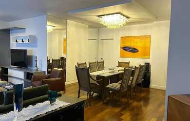 Imagem: O apartamento possui 4 Dormitórios, 5 Banheiros, 4 Vagas na