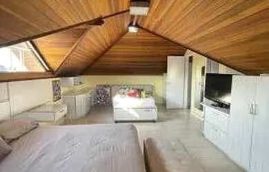 Imagem 15: MARAVILHOSA CASA COM PISCINA PARA VENDA, POSSUI 4 QUARTOS, SENDO 3 SUÍTES E PISCINA