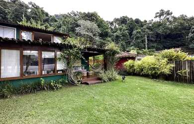 Imagem 2: Linda casa pé na areia em cond. com vaga de barco e praia privativa