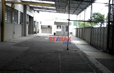 Imagem: O depósito possui 5 Vagas na garagem, 5.000m² de Área e