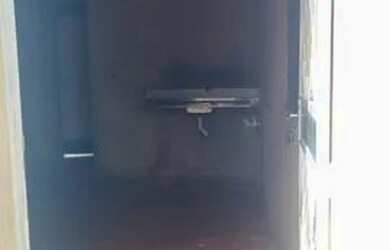 Imagem: A casa possui 1 Banheiro, 15m² de Área e está localizado