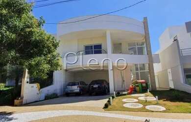 Imagem: A casa em condomínio possui 4 Dormitórios, 5 Banheiros, 2