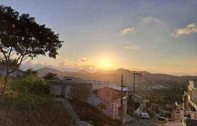 Imagem: A casa em condomínio possui 2 Dormitórios, 3 Banheiros, 1