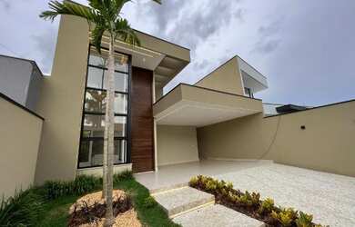 Imagem: A casa em condomínio possui 4 Dormitórios, 5 Banheiros, 5