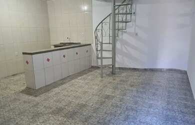 Imagem: A casa possui 2 Dormitórios, 1 Banheiro e 80m² de Área e