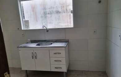 Imagem: A casa em condomínio possui 3 Dormitórios, 2 Banheiros, 1