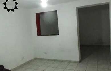 Imagem: A casa possui 1 Dormitório, 1 Banheiro, 3 Vagas na garagem