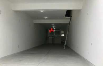 Imagem 2: Salão novo com mezanino , 01 sala , 03 banheiros e 10 vagas de garagem