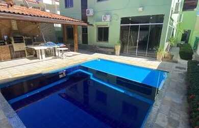 Imagem: A casa em condomínio possui 5 Dormitórios, 3 Vagas na garagem