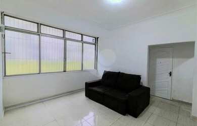 Imagem: O apartamento possui 3 Dormitórios, 2 Banheiros, 82m² de Área