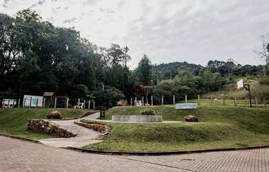 Imagem 6: Terreno de Esquina à Venda em Gramado no Loteamento Esperanto