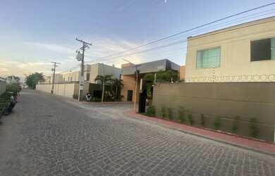 Imagem: A casa em condomínio possui 3 Dormitórios, 4 Banheiros, 2