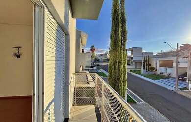 Imagem 2: Casa Luxuosa no Condomínio Santa Monica II para Aluguel