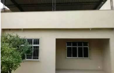 Imagem 2: Casa na Av. Getúlio Vargas Terreno 500m² com 3 Quartos, Piscina, Quintal...