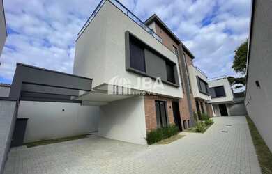 Imagem: A casa em condomínio possui 3 Dormitórios, 3 Banheiros, 2