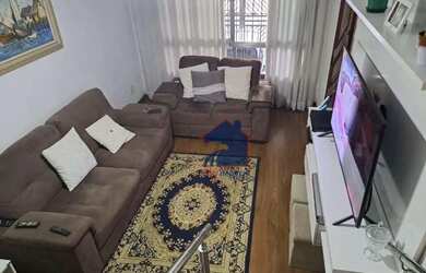 Imagem: A casa possui 4 Dormitórios, 3 Banheiros, 2 Vagas na garagem