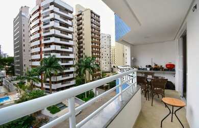 Imagem: O apartamento possui 3 Dormitórios, 2 Banheiros, 2 Vagas na