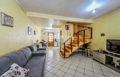 Imagem: A casa em condomínio possui 2 Dormitórios, 2 Banheiros, 2