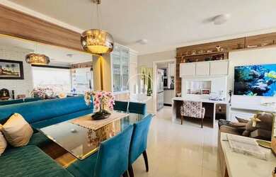 Imagem: O apartamento possui 2 Dormitórios, 2 Banheiros, 1 Vaga na