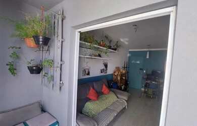 Imagem: O apartamento possui 1 Dormitório, 1 Banheiro, 1 Vaga na garagem