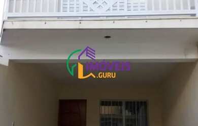 Imagem: A casa possui 3 Dormitórios, 4 Banheiros, 2 Vagas na garagem