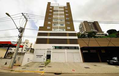 Imagem 11: Novinho, em frente ao supermercado Bahamas do Teixeiras para venda