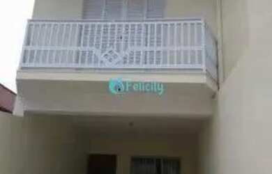 Imagem: A casa possui 3 Dormitórios, 3 Banheiros, 2 Vagas na garagem