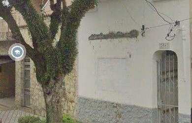 Imagem: A casa possui 2 Dormitórios, 1 Banheiro, 148m² de Área e