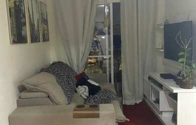 Imagem: O apartamento possui 2 Dormitórios, 1 Banheiro, 1 Vaga na garagem