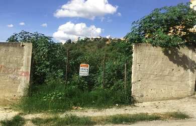 Imagem: O terreno possui 416m² de Área e está localizado em Palmeiras