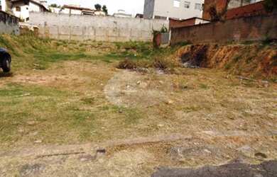 Imagem: O terreno possui 675m² de Área e está localizado em Vila