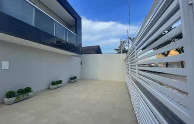 Imagem: A casa em condomínio possui 2 Dormitórios, 2 Banheiros, 1