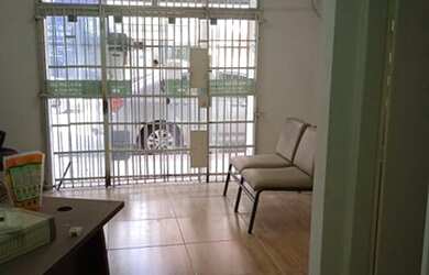 Imagem: O depósito possui 30m² de Área e está localizado em Glória