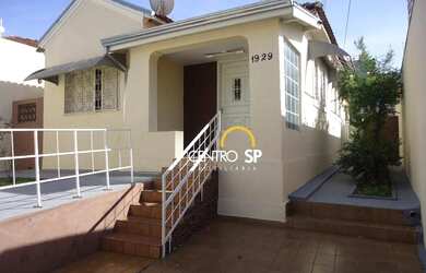 Imagem: A casa à venda possui 3 Dormitórios, 2 Banheiros, 1 Vaga na