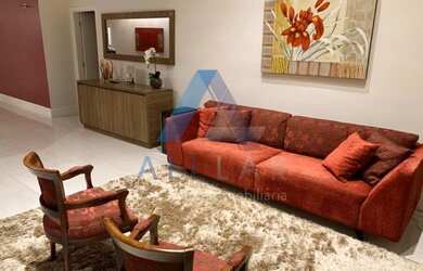 Imagem: A casa possui 4 Dormitórios, 3 Banheiros, 4 Vagas na garagem