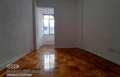 Imagem: O apartamento possui 1 Dormitório, 1 Banheiro, 25m² de Área