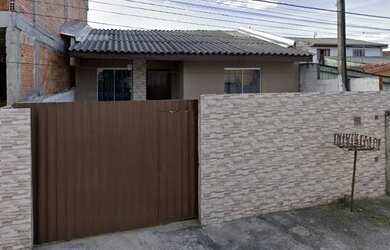 Imagem: A casa possui 2 Dormitórios, 1 Banheiro, 1 Vaga na garagem