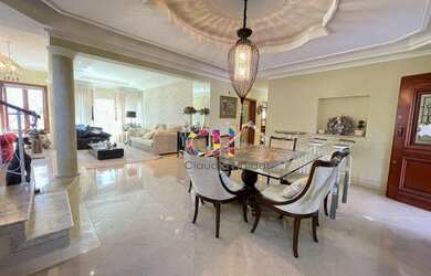 Imagem: A casa em condomínio possui 5 Dormitórios, 5 Banheiros, 4