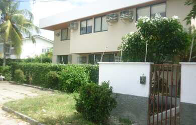 Imagem: O depósito possui 5 Vagas na garagem, 1.200m² de Área e