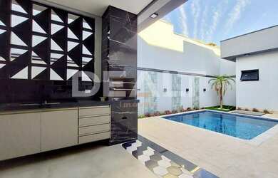 Imagem: A casa em condomínio possui 3 Dormitórios, 2 Banheiros, 4