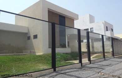 Imagem: A casa em condomínio possui 3 Dormitórios, 4 Banheiros, 2