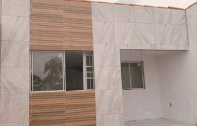 Imagem: A casa possui 2 Dormitórios, 1 Banheiro, 1 Vaga na garagem