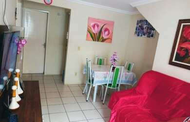 Imagem: A casa possui 2 Dormitórios, 1 Banheiro, 1 Vaga na garagem