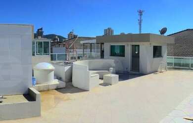 Imagem 4: Casa A VENDA frente ao mar na praia da Enseada em Guarujá