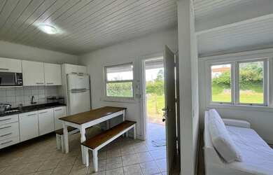 Imagem: A casa possui 2 Dormitórios, 1 Banheiro, 1 Vaga na garagem